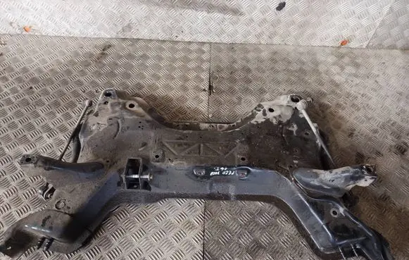 Peugeot 3008 I Front subframe
