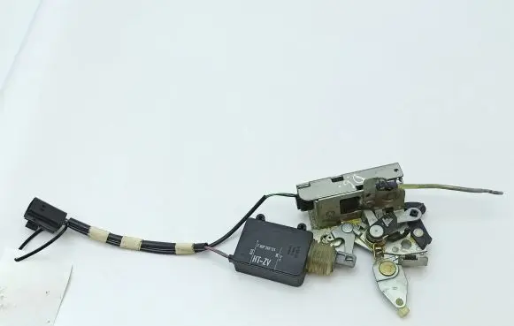 Jaguar XJ X308 Rear door lock GNA2550BG F00P2E0121