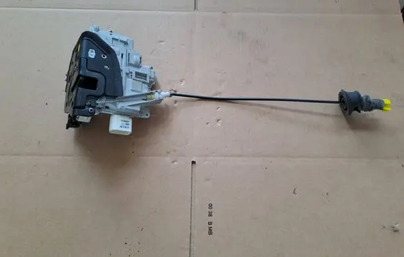 Audi A6 S6 C7 4G Rear door lock 4G0839015