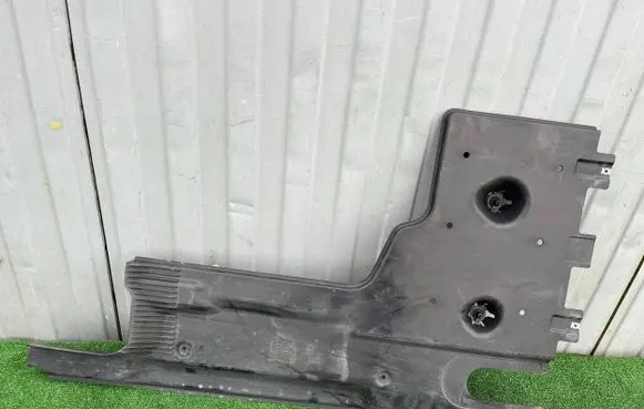 Volkswagen Caddy Front underbody cover/under tray 5R3825101J
