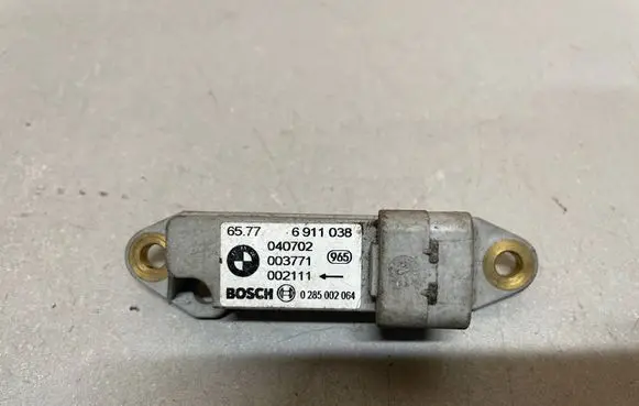 BMW X5 E53 Airbag deployment crash/impact sensor 6911038
