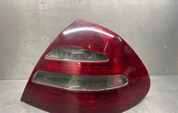 Mercedes-Benz E W211 Rear/tail lights 334008 A2118200464 50621652