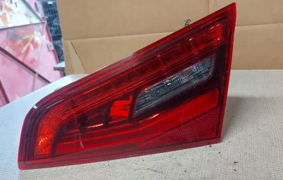 Audi A3 S3 8V Tailgate rear/tail lights 8V4945094A