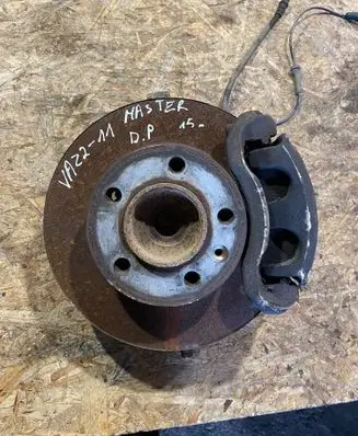 Renault Master III Front wheel hub