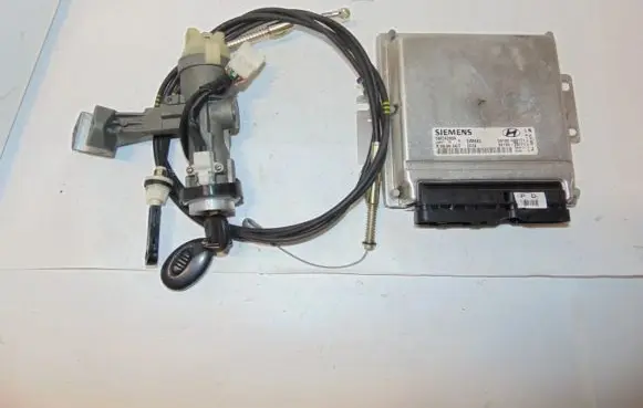 Hyundai Elantra Engine ECU kit and lock set 3913023171 3910223171 5WY4390A