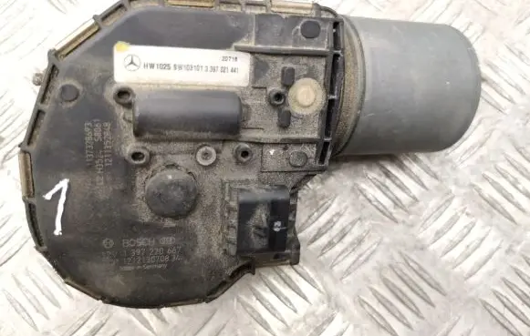 Mercedes-Benz C W204 Wiper motor 1397220667 3397021441