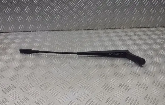 Opel Zafira B Front wiper blade arm