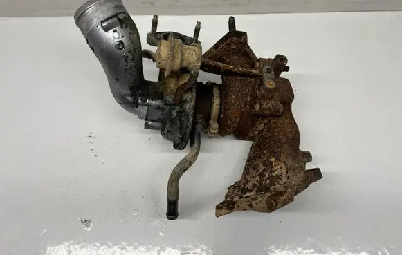 Nissan Navara D22 Turbo 14411VK500