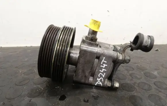 Volvo XC70 Power steering pump 7617955150