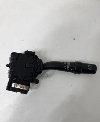 Toyota Avensis T250 Wiper control stalk 173654