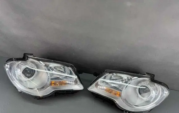 Volkswagen Touran I Headlights/headlamps set 103419012184