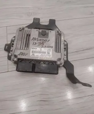 Hyundai ix35 Engine control unit/module ECU 0281017696