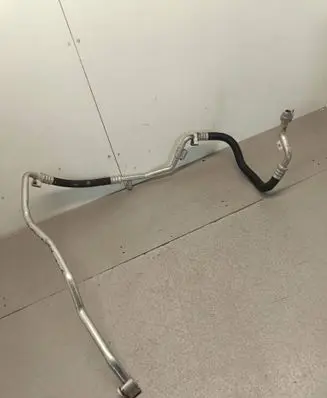 Air conditioning (A/C) pipe/hose