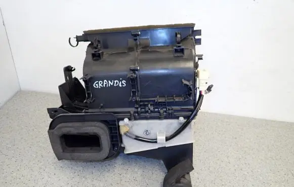 Mitsubishi Grandis Heater blower radiator