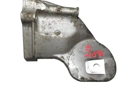 Mercedes-Benz X-class W470 Engine mounting bracket A6422230700