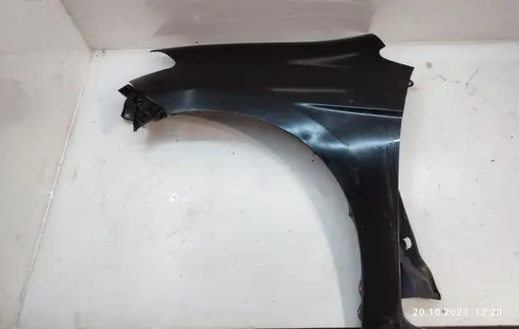 Honda FR-V Fender