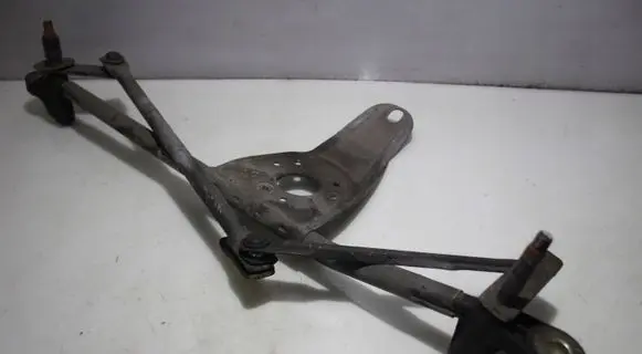 BMW X5 E53 Front wiper linkage 