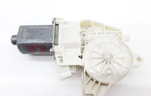 Mercedes-Benz E W212 Front door window regulator motor A2129066802
