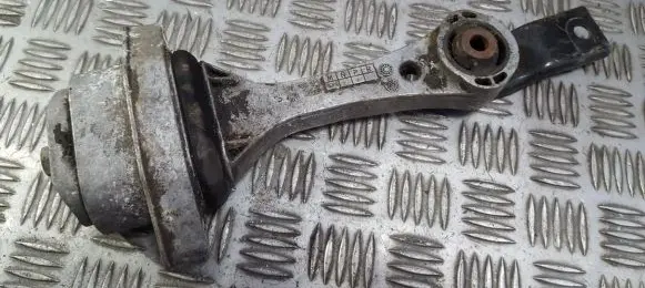 Volkswagen Golf IV Engine mount bracket 1j0199851