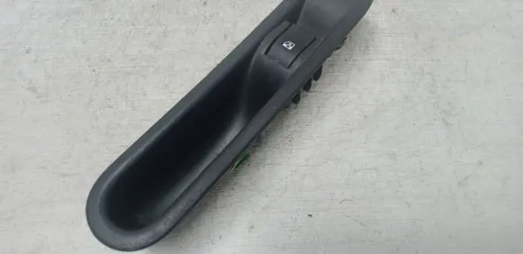 Renault Espace - Grand espace IV Electric window control switch 8200327947
