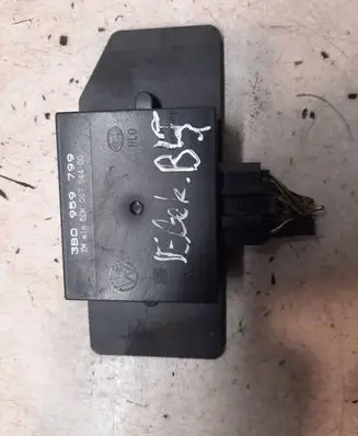 Volkswagen PASSAT B5 Comfort/convenience module 3B0959799