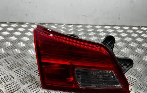 Subaru Outback Tailgate rear/tail lights 13220072 A045053
