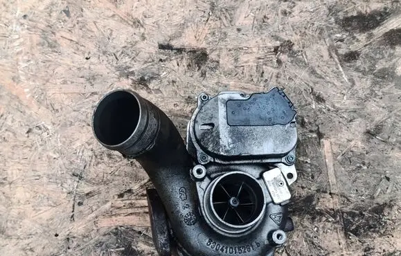 Audi A4 S4 B7 8E 8H Turbo 059145715F BV500054 50988940571