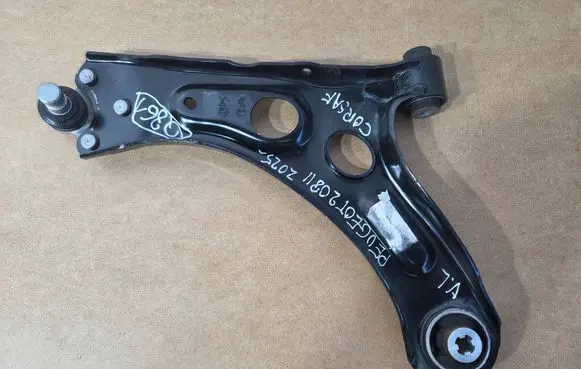 Peugeot 208 II Front control arm 2525SL