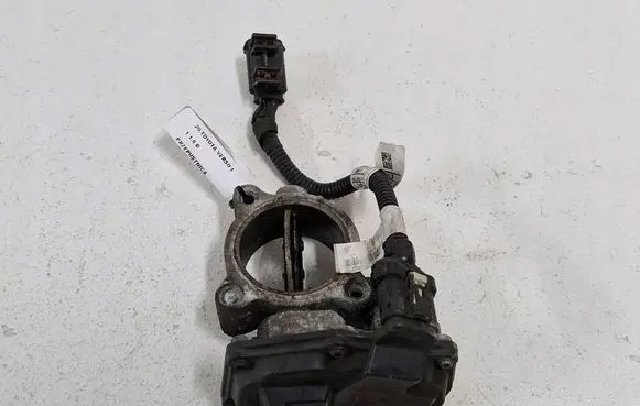 Toyota Verso Throttle body valve 4753864