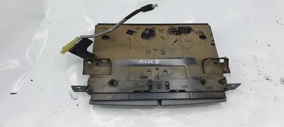 Cup holder front