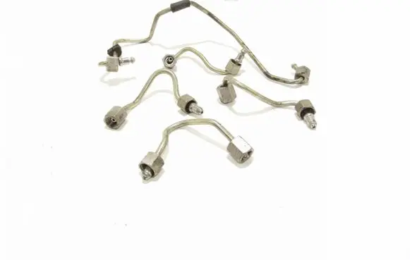 BMW X3 F25 Fuel injector supply line/pipe 