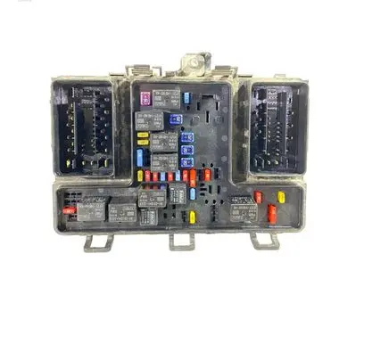 Ford Edge II Fuse module G2GT14A067BB