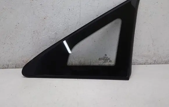 Mercedes-Benz Vito Viano W639 Front triangle window/glass A6396736305 6396736305