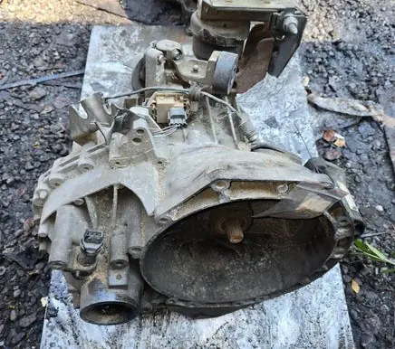 Ford Galaxy Manual 5 speed gearbox 957T7F096BB