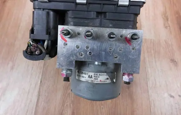 Mitsubishi Outlander ABS Pump 4670B481