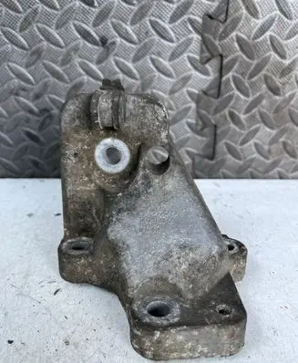 Volvo V70 Engine mounting bracket 86341232 708302