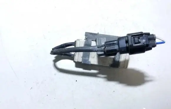 Toyota Yaris Coolant fan relay 2468106110b 246810-6110b