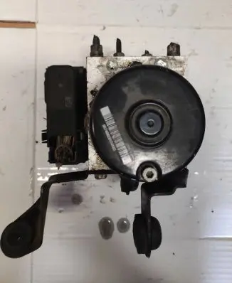 Mazda 3 I ABS Pump BY38114G26 06210953913 000405606E0