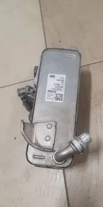 BMW 5 G30 G31 G38 Transmission/gearbox oil cooler 8607245 5175061 70579766