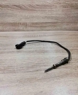BMW X5 F15 Exhaust gas temperature sensor 7805606 2658001901