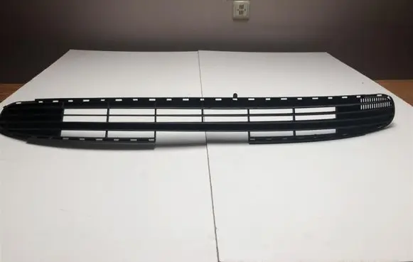 Opel Vectra B Front bumper lower grill 90464533