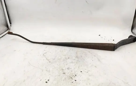 KIA Sorento Front wiper blade arm 9644