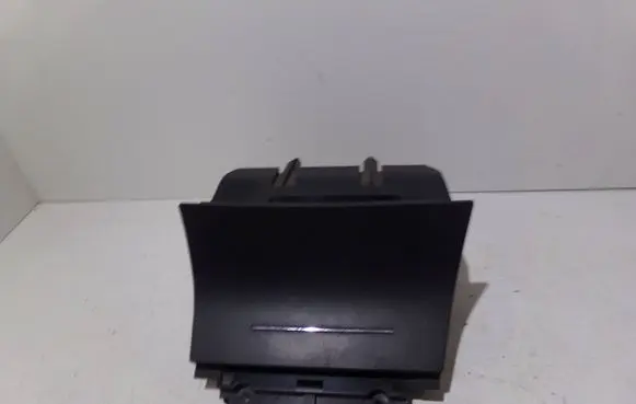 Skoda Octavia Mk2 (1Z) Car ashtray 1Z1863077A 1Z1857962B