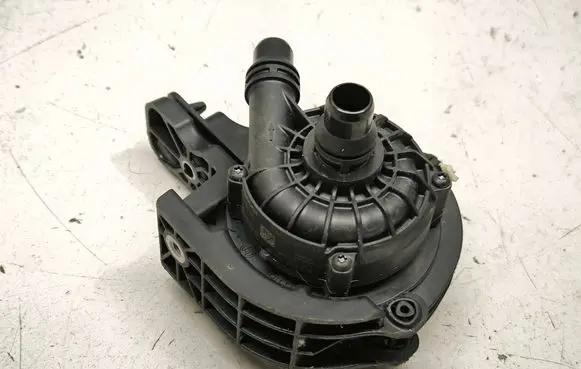 BMW 1 F70 Electric auxiliary coolant/water pump 945502001