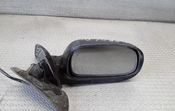 Toyota Corolla E100 Front door electric wing mirror E13011648