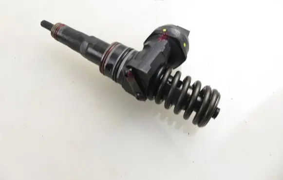 Volkswagen Sharan Fuel injector 0414720038 038130073AK