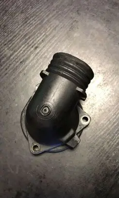 Thermostat/thermostat housing