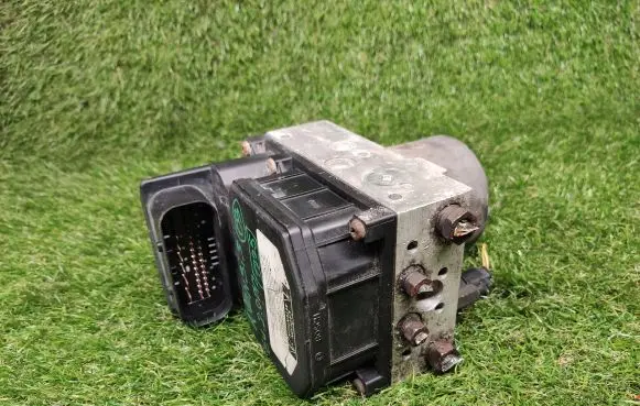 Toyota Avensis T250 ABS Pump 4454005030 0265225228