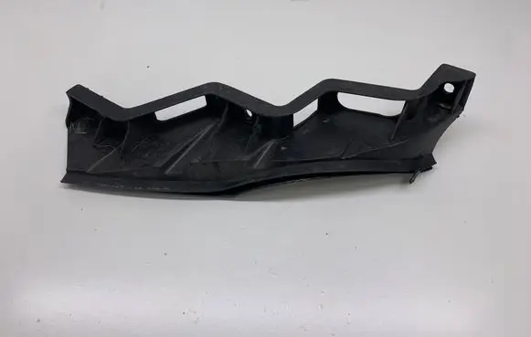 Volkswagen PASSAT B6 Front bumper mounting bracket 3C0807890