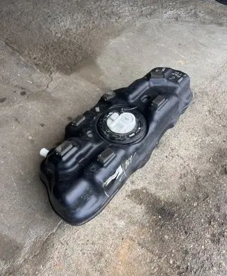 Fiat 500 Abarth Fuel tank 68105540AA P003899140AA P68105541AA